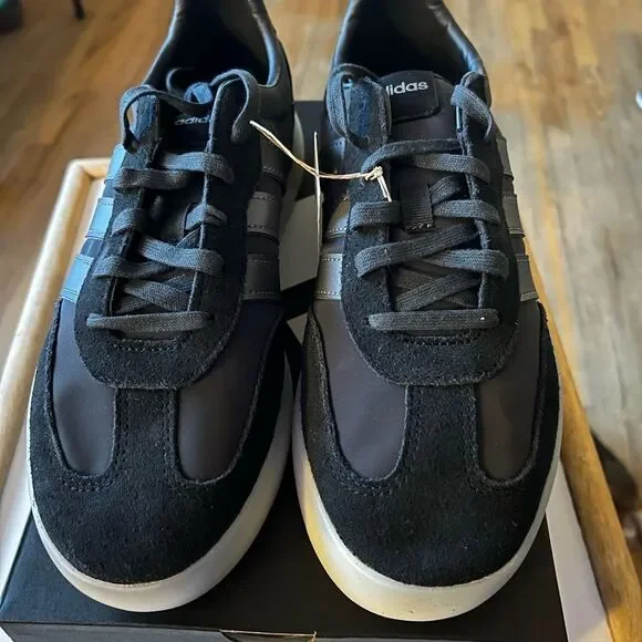 Adidas Women’s Barreda Decode Sneakers Size 9 - Picture 1 of 10